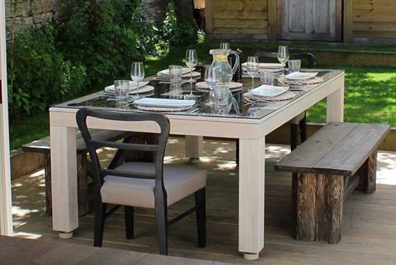 Outdoor Vision DIning Table