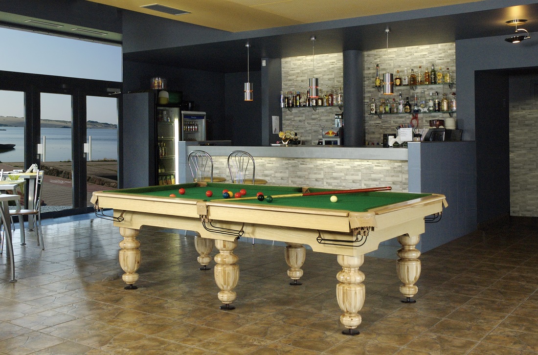9' size Provijus pool table natural Oak Vision Billiards